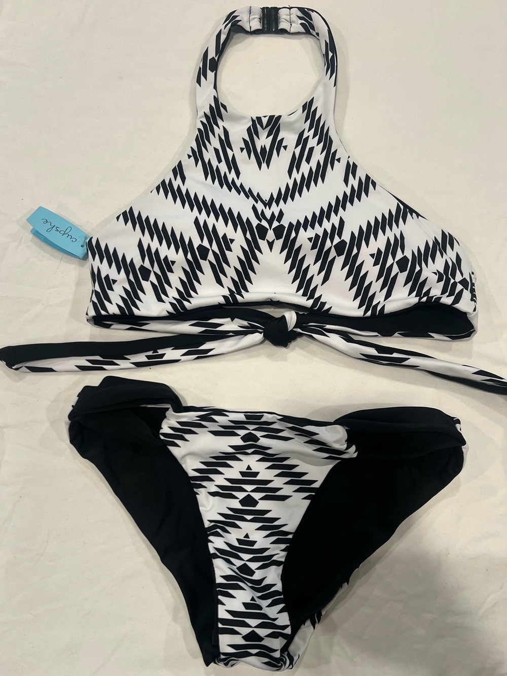 NWT Cupshe Black & White Geometric High Neck Tie-Back Bikini Set